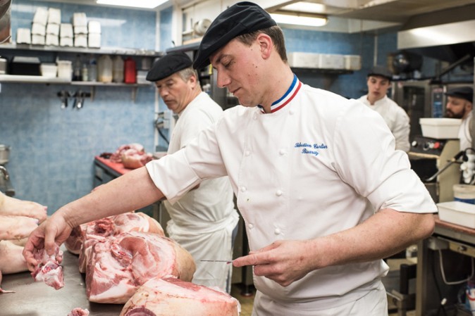 Comment se déroule la journée de travail d'un boucher et charcutier ...