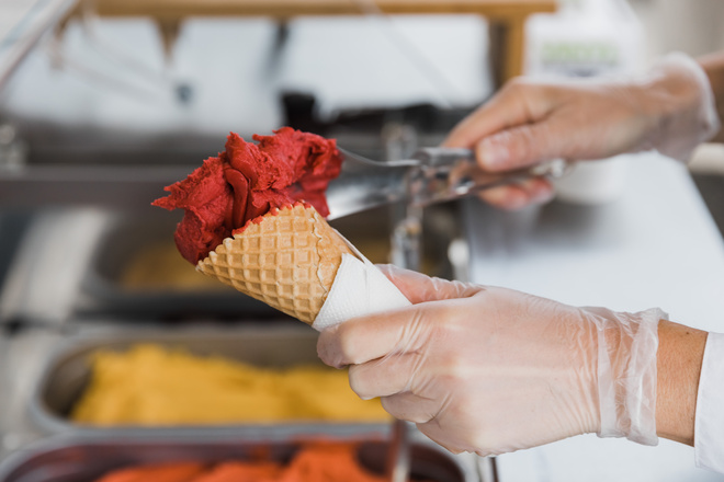 Glace aux fruits rouges