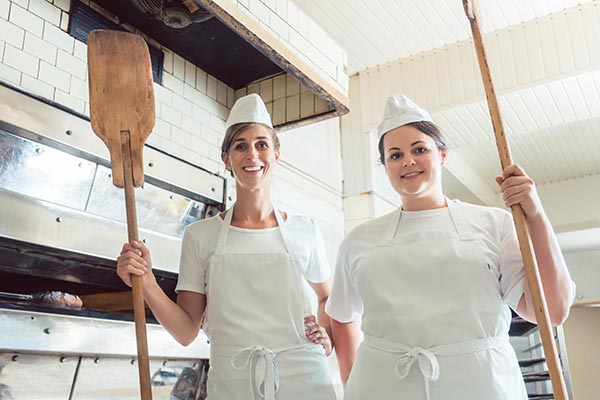 Stagiaires en boulangerie